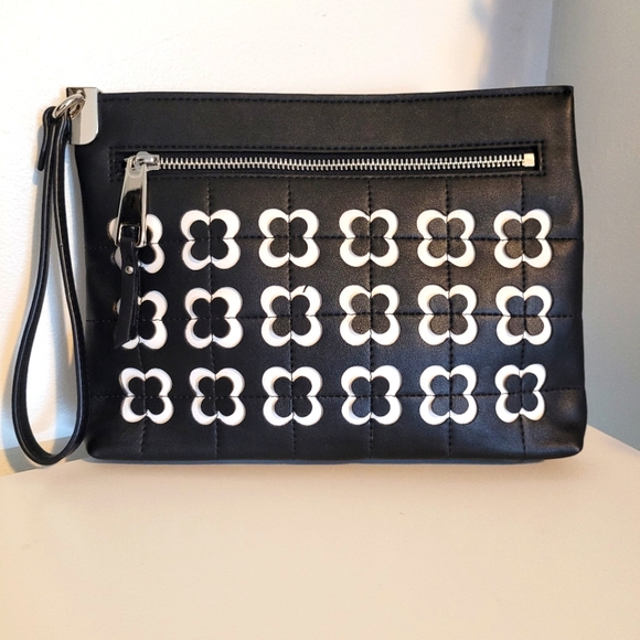 Nine West Handbags - 🌺 3/$20 Nine west wristlet bag